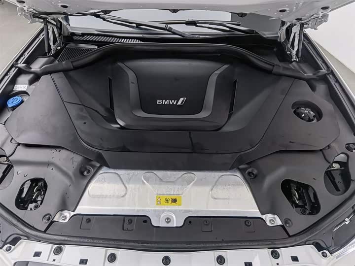 Фото 6 - BMW iX3