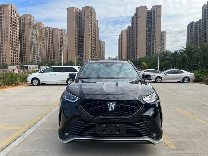 Фото 2 - Toyota Crown Kluger