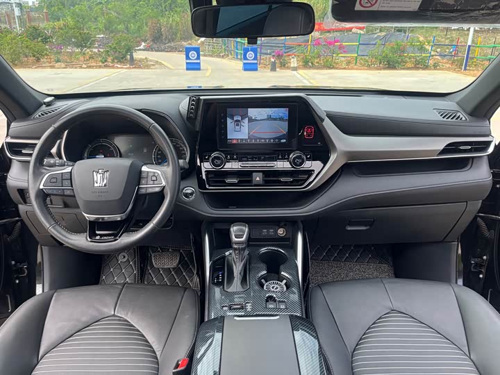 Фото 9 - Toyota Crown Kluger