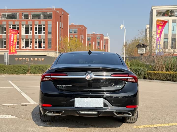 Фото 10 - Buick LaCrosse