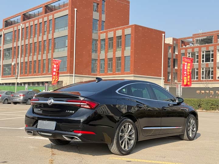 Фото 11 - Buick LaCrosse