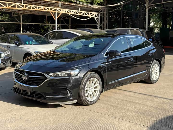 Фото 1 - Buick LaCrosse