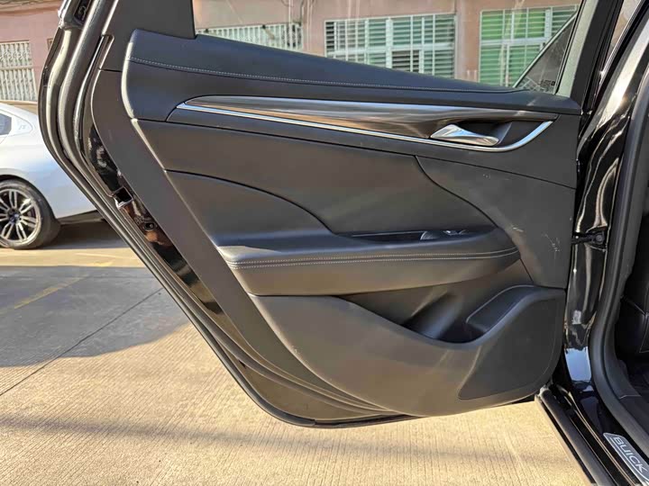 Фото 10 - Buick LaCrosse