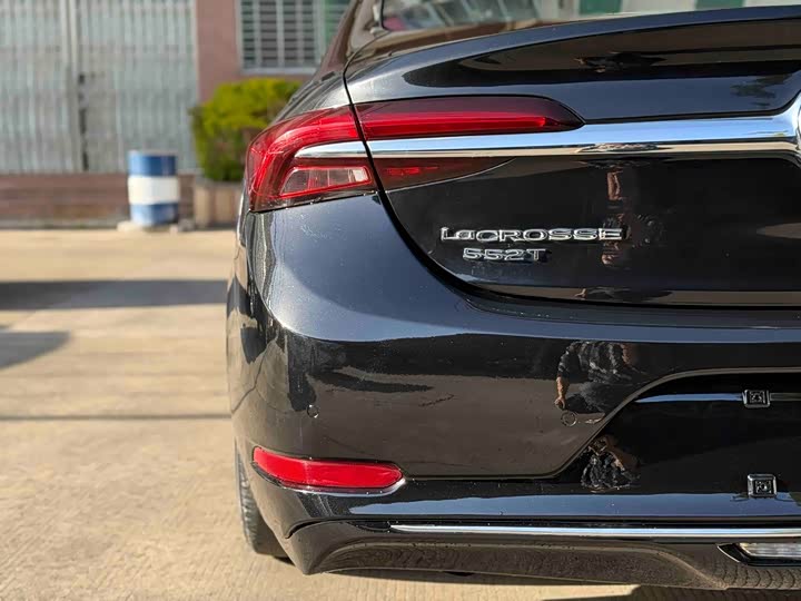 Фото 25 - Buick LaCrosse