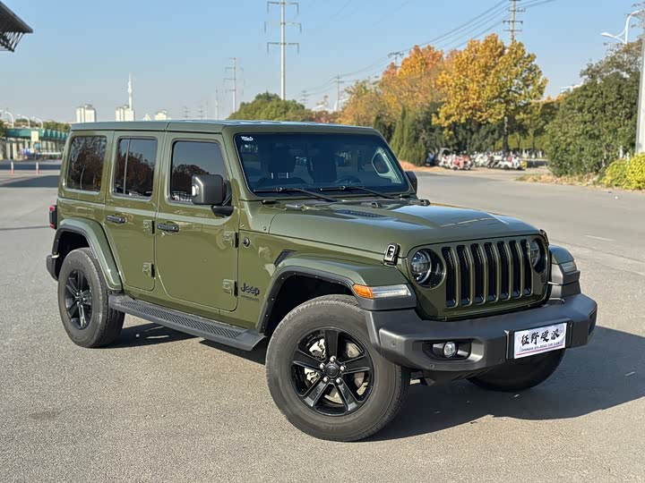 Фото 3 - Jeep Wrangler
