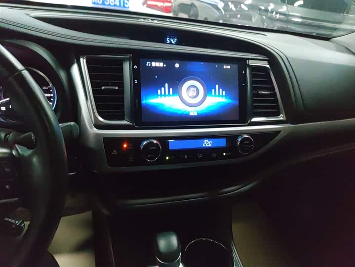 Фото 13 - Toyota Highlander