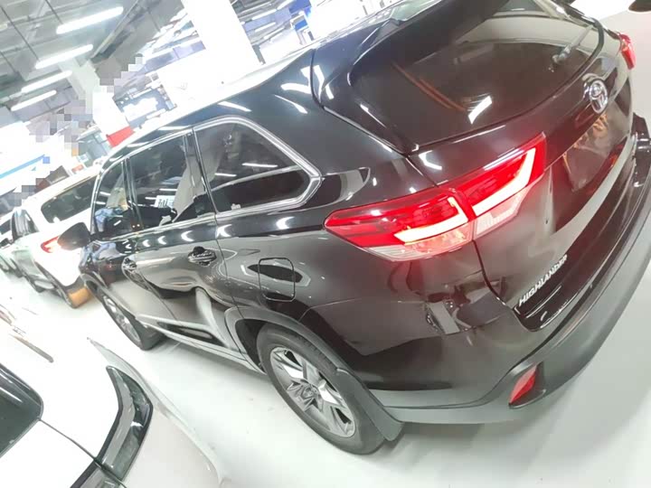 Фото 5 - Toyota Highlander