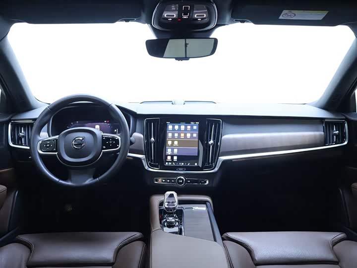 Фото 13 - Volvo S90