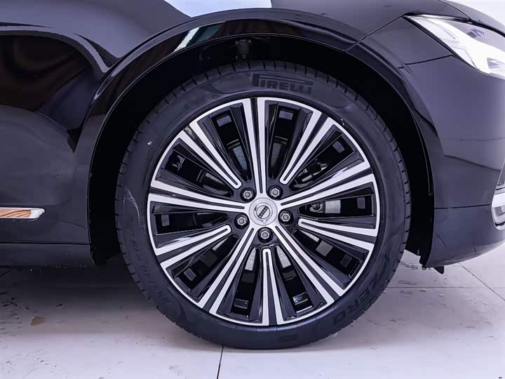 Фото 6 - Volvo S90