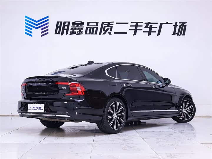 Фото 7 - Volvo S90