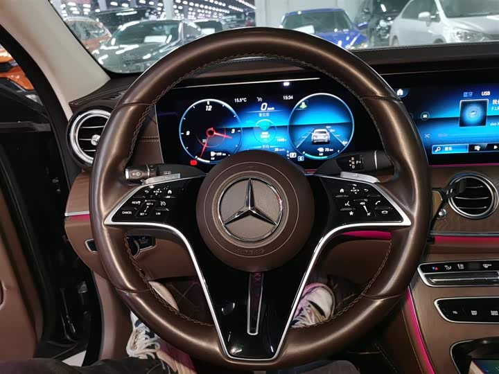 Фото 11 - Mercedes-Benz E-Class Hybrid