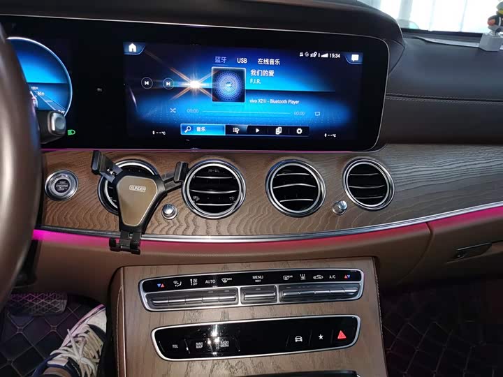 Фото 13 - Mercedes-Benz E-Class Hybrid