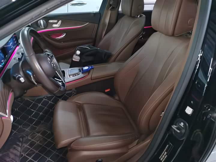 Фото 15 - Mercedes-Benz E-Class Hybrid