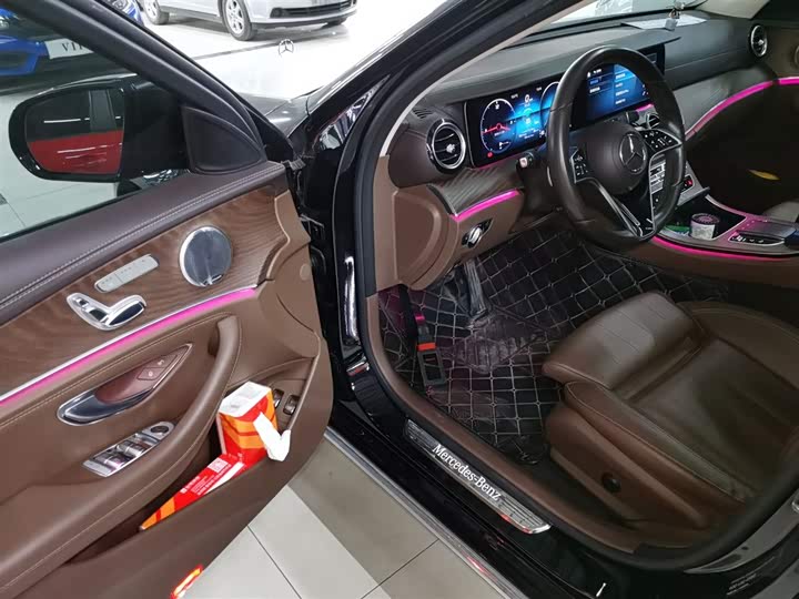 Фото 16 - Mercedes-Benz E-Class Hybrid