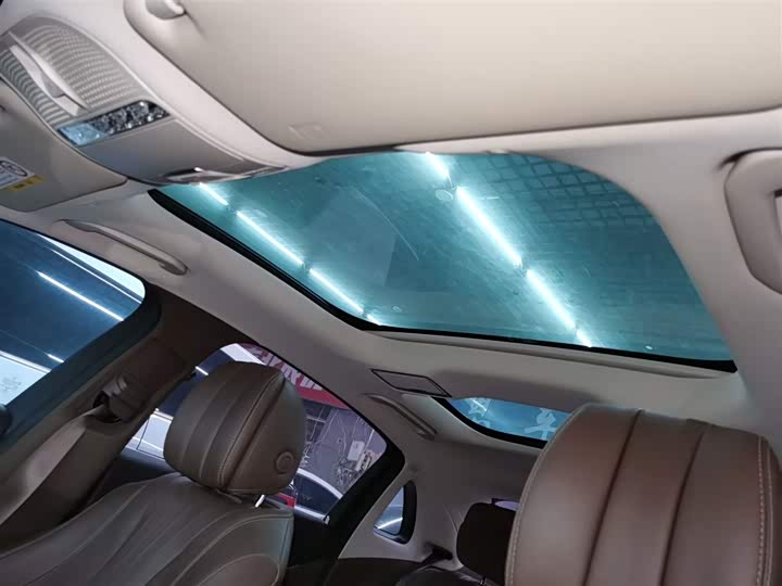 Фото 18 - Mercedes-Benz E-Class Hybrid