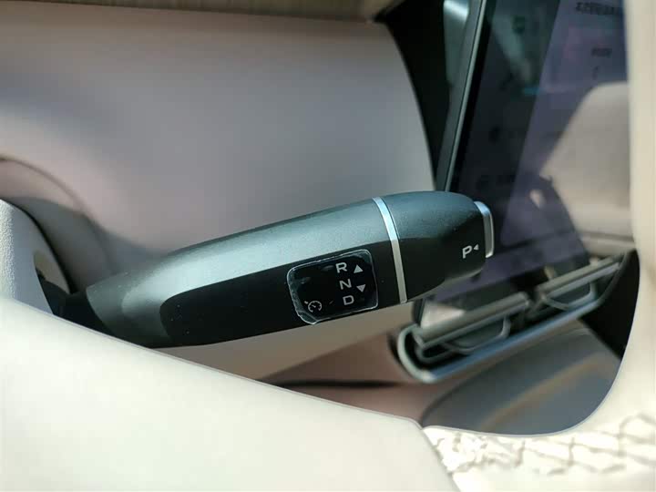 Фото 14 - Changan Deepal S09