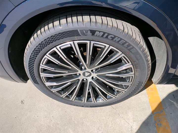 Фото 23 - Changan Deepal S09