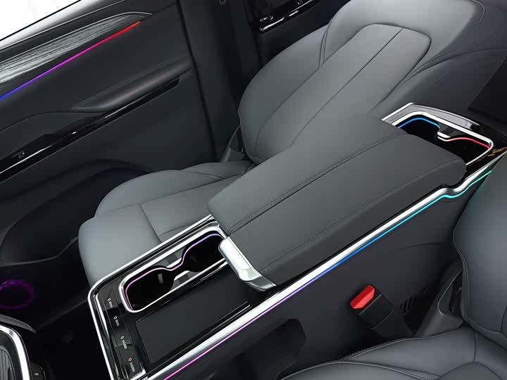 Фото 12 - Buick GL8 ES