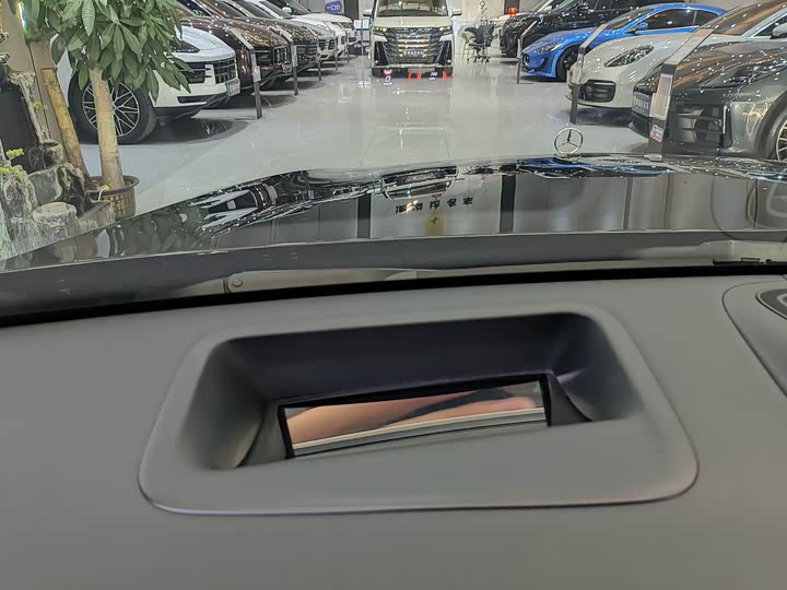 Фото 15 - Mercedes-Benz S-Class