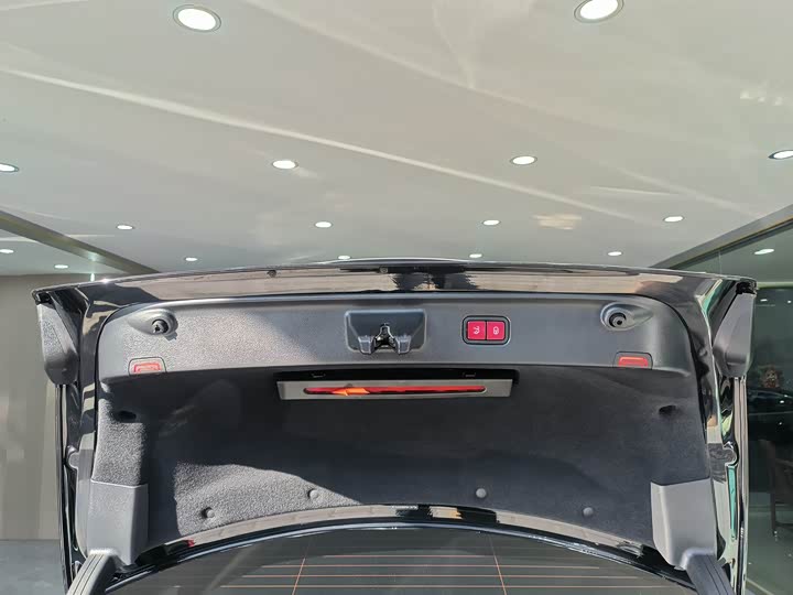 Фото 16 - Mercedes-Benz S-Class