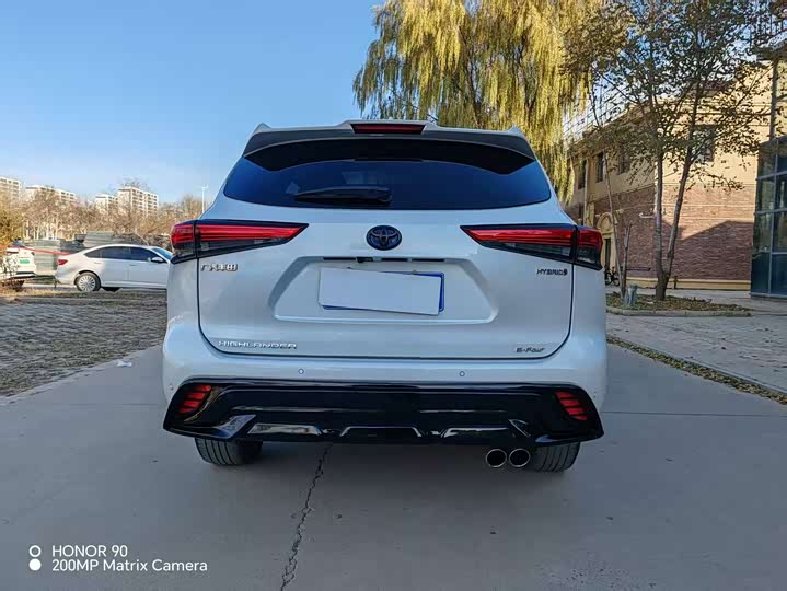 Фото 4 - Toyota Highlander