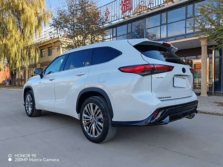 Фото 6 - Toyota Highlander