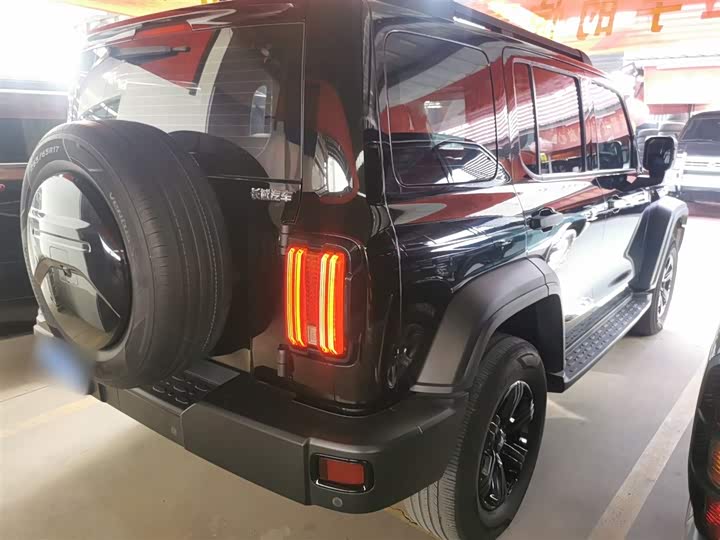 Фото 7 - Tank 300