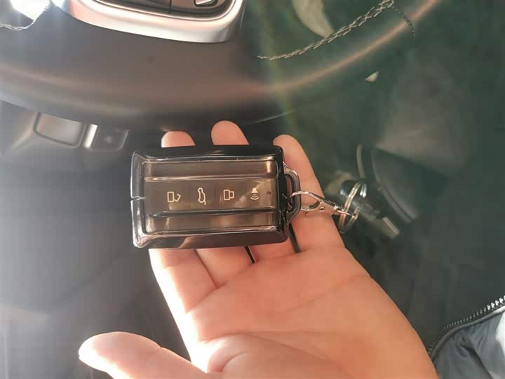 Фото 9 - Tank 300