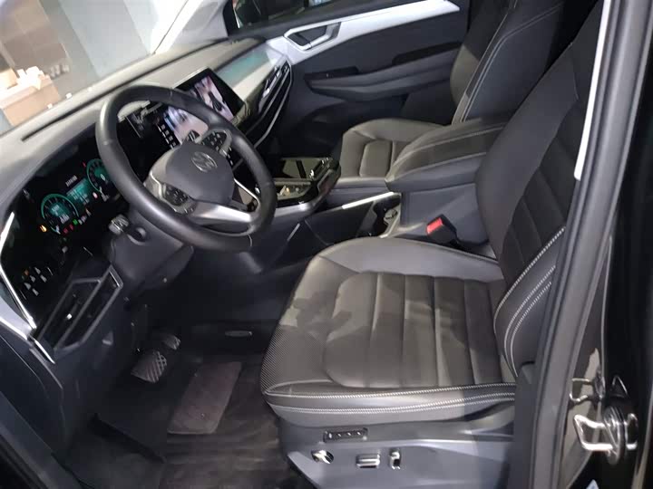 Фото 15 - Volkswagen Talagon