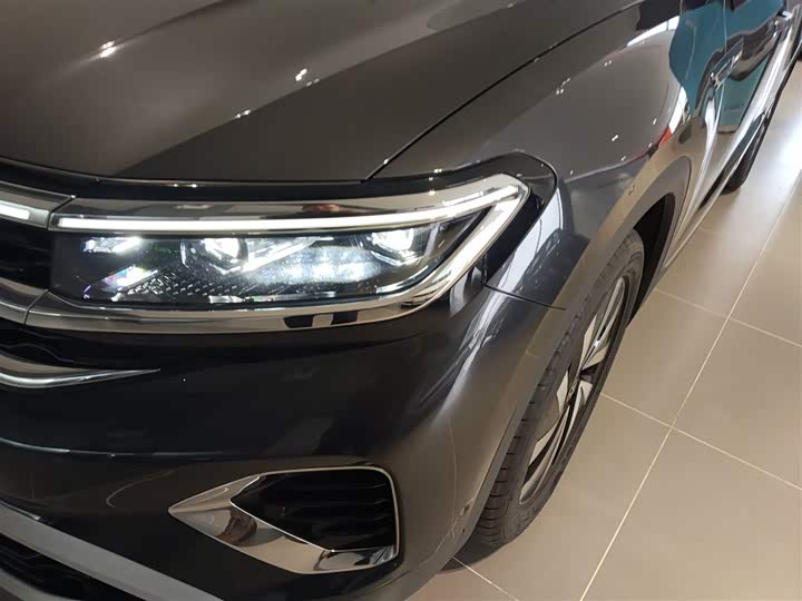 Фото 23 - Volkswagen Talagon