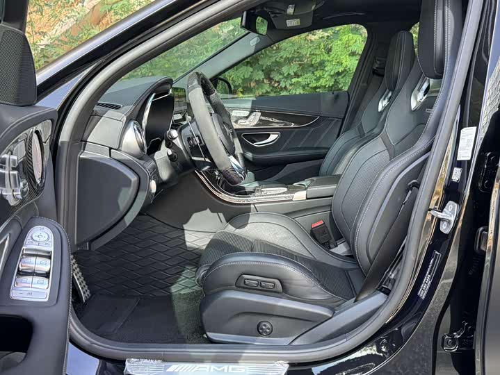 Фото 14 - Mercedes-Benz C-Class AMG