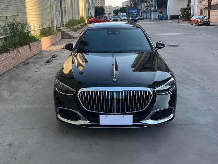 Фото 2 - Mercedes-Benz Maybach S-Class