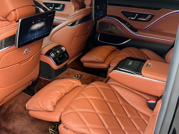 Фото 5 - Mercedes-Benz Maybach S-Class
