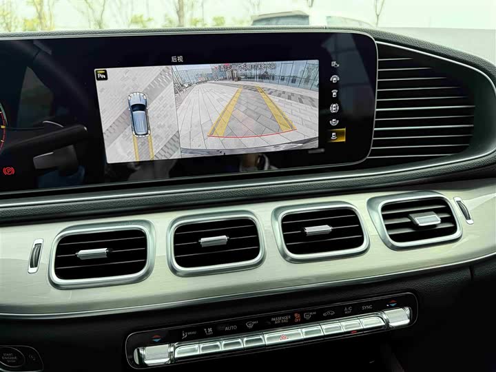 Фото 9 - Mercedes-Benz GLE-Class AMG