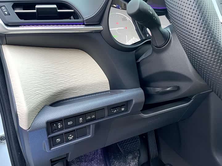 Фото 20 - Toyota Sienna