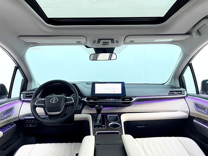 Фото 9 - Toyota Sienna