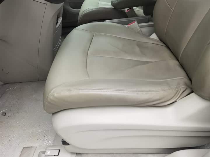 Фото 20 - Buick GL8 ES