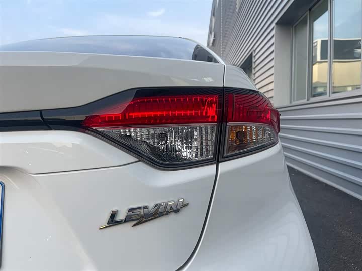 Фото 4 - Toyota Levin