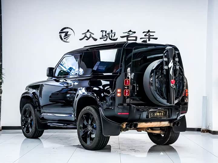 Фото 10 - Land Rover Defender