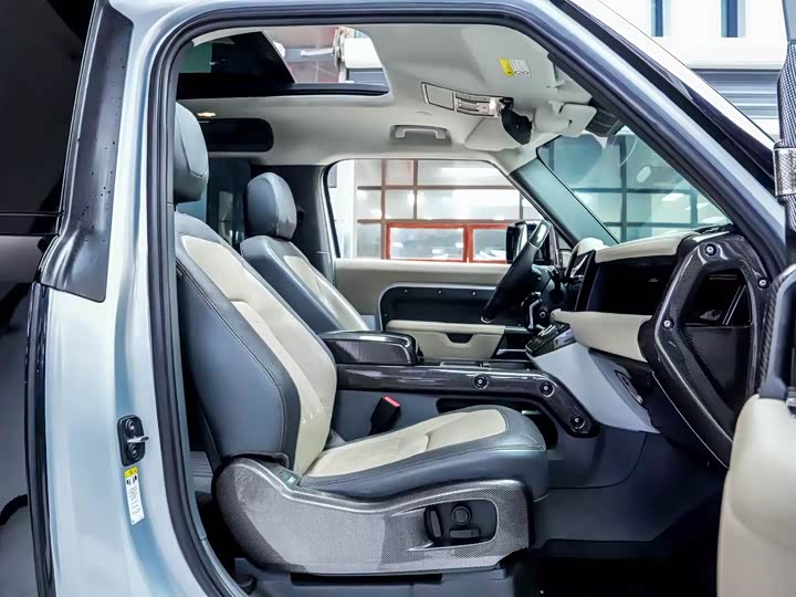 Фото 6 - Land Rover Defender