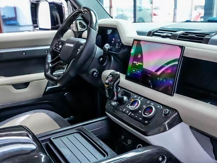 Фото 9 - Land Rover Defender