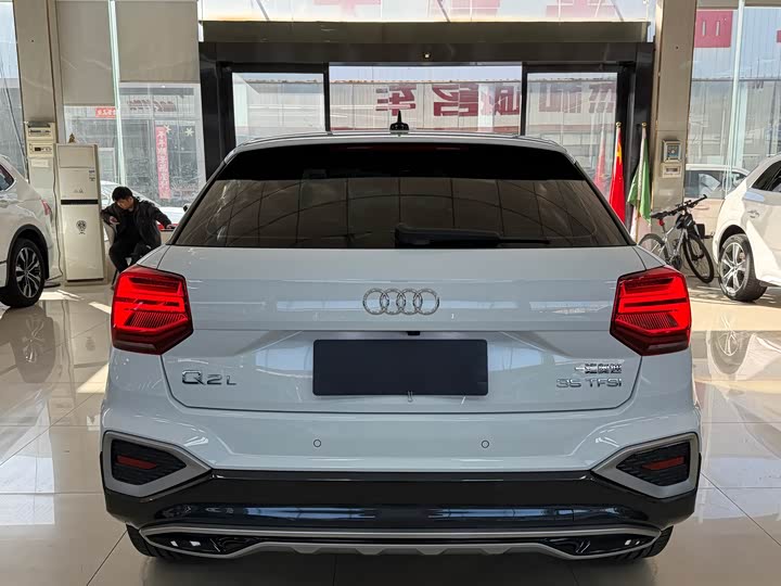 Фото 19 - Audi Q2L