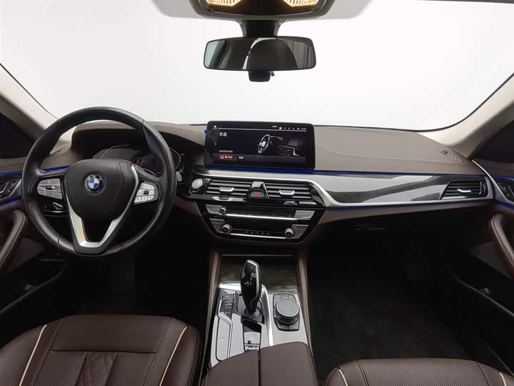 Фото 5 - BMW 5 Series