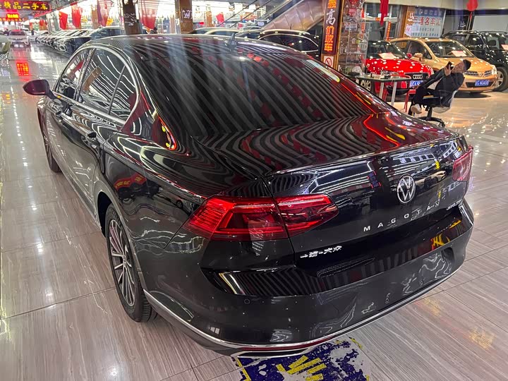 Фото 3 - Volkswagen Magotan