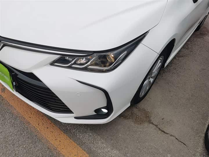 Фото 24 - Toyota Corolla