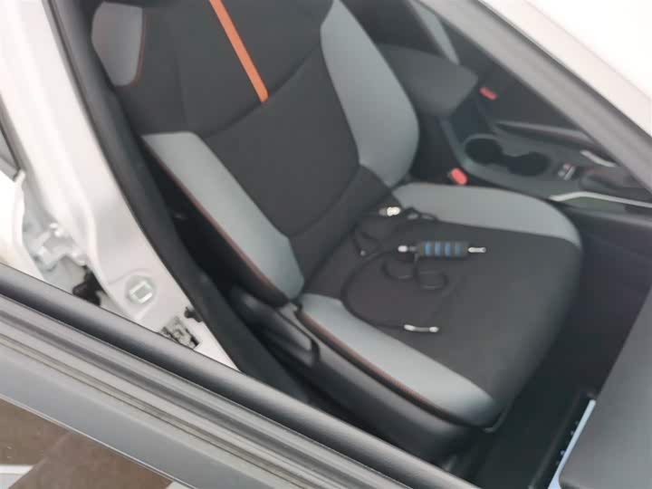 Фото 25 - Toyota Corolla