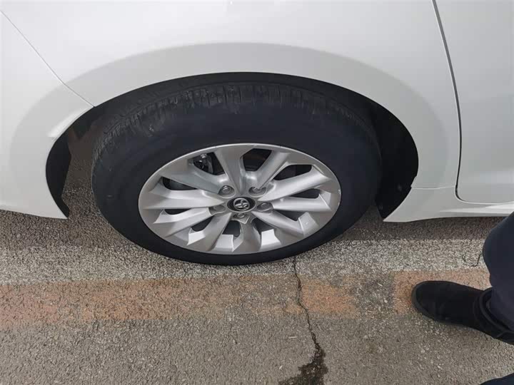 Фото 26 - Toyota Corolla