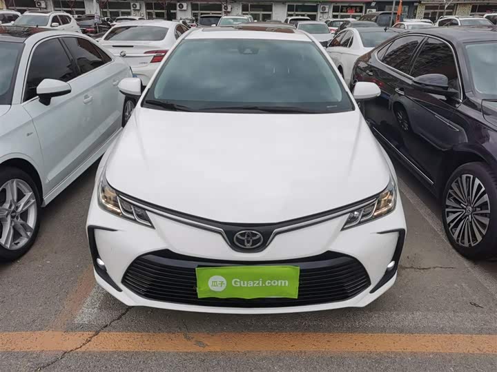 Фото 3 - Toyota Corolla