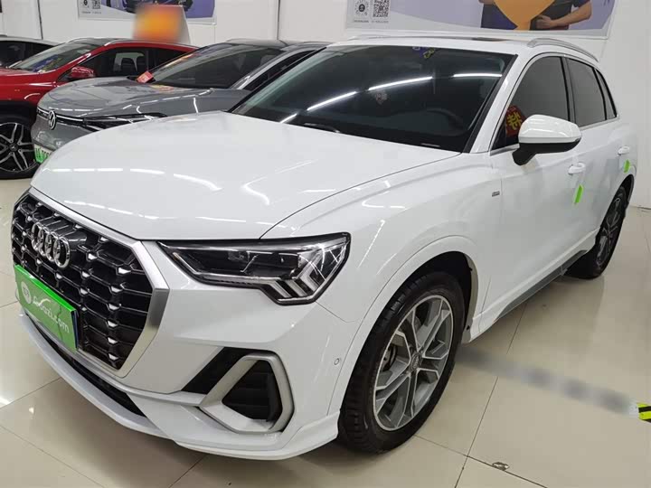 Фото 2 - Audi Q3