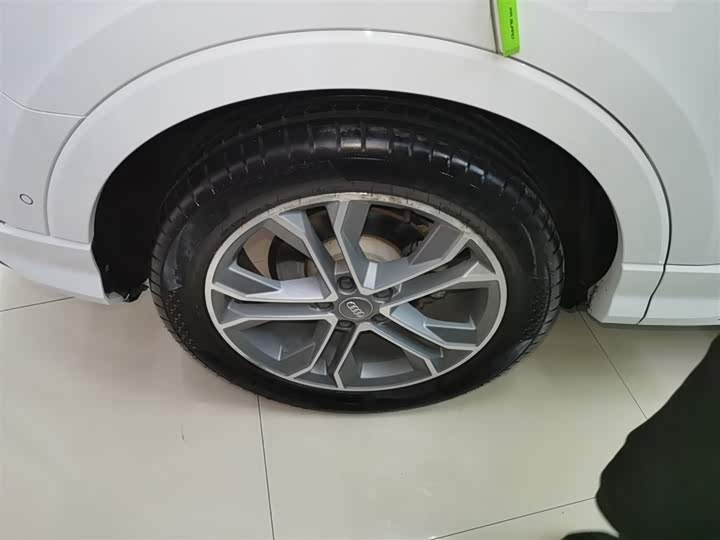 Фото 26 - Audi Q3